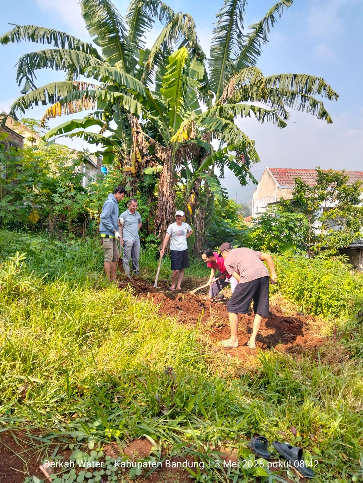 Kerja Bakti Warga RT 08 RW 11